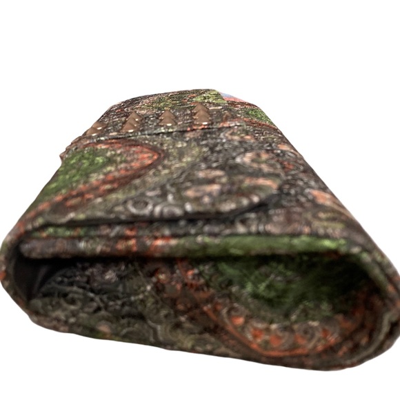 Unique green handbag - Picture 4 of 8